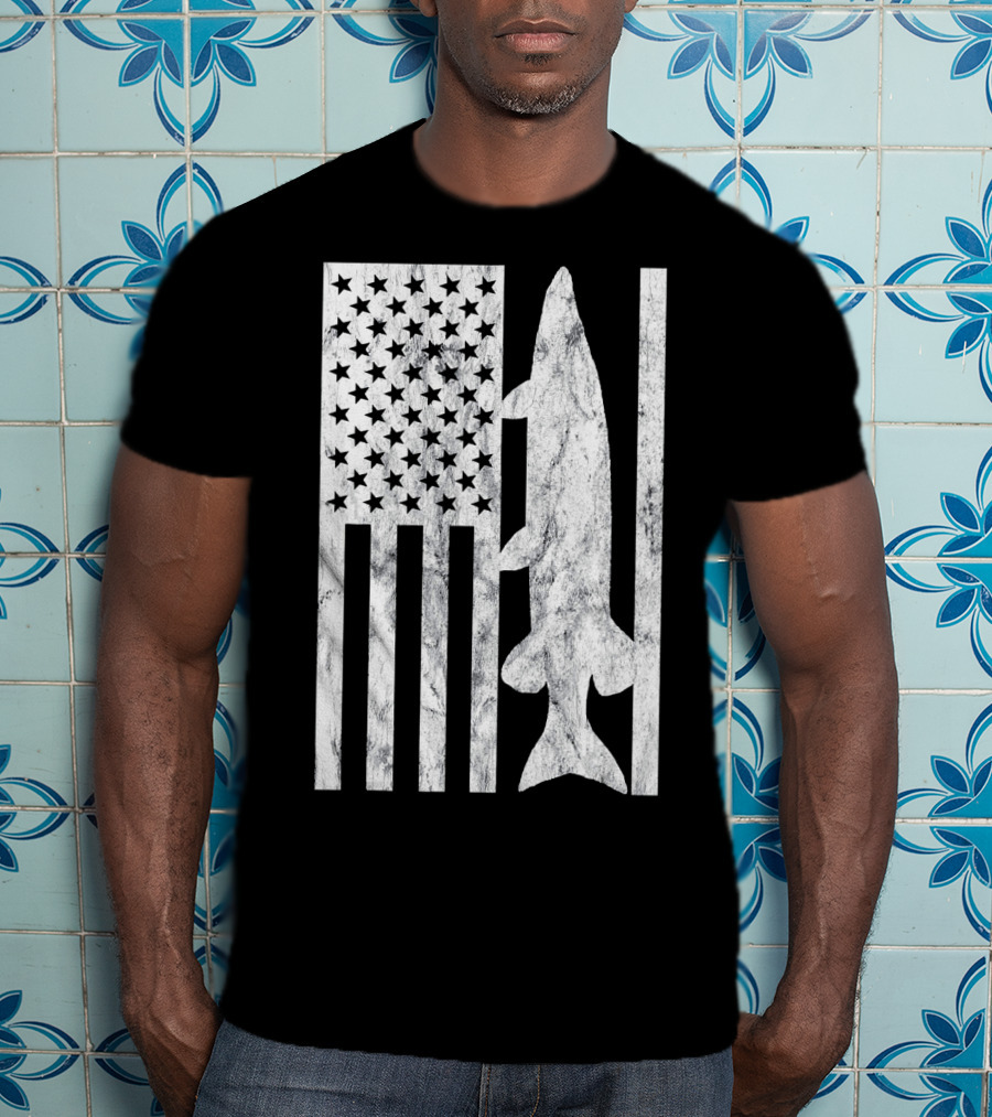 American Flag Musky Fishing T-Shirt