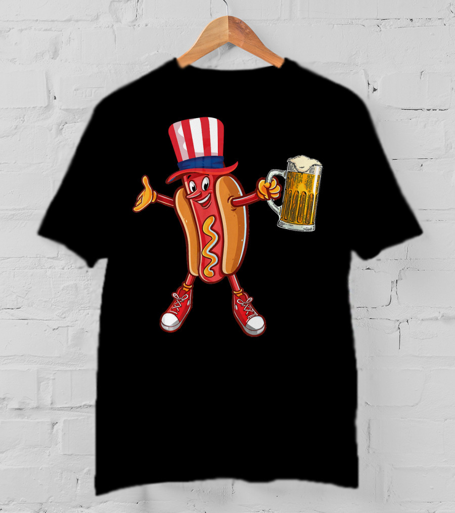 Funny Hot Dog Wearing US Flag Hat Holding Beer Mug T-Shirt
