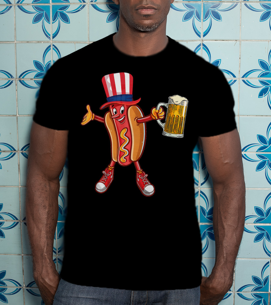 Funny Hot Dog Wearing US Flag Hat Holding Beer Mug T-Shirt