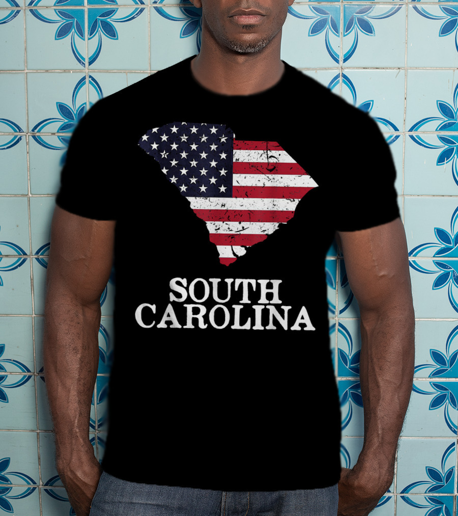 South Carolina Map With American Flag T-Shirt