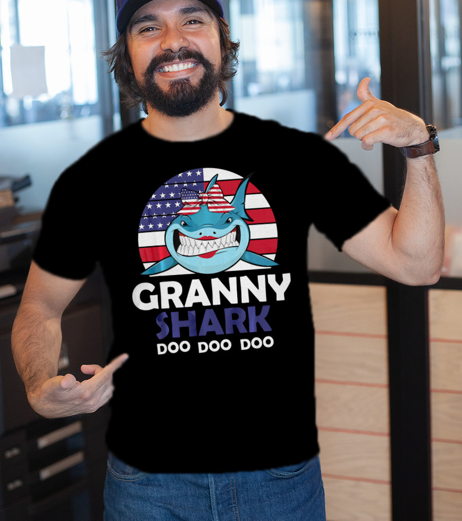 Granny Shark Doo Doo Doo American Flag Bow Women's Patriotic T-Shirt
