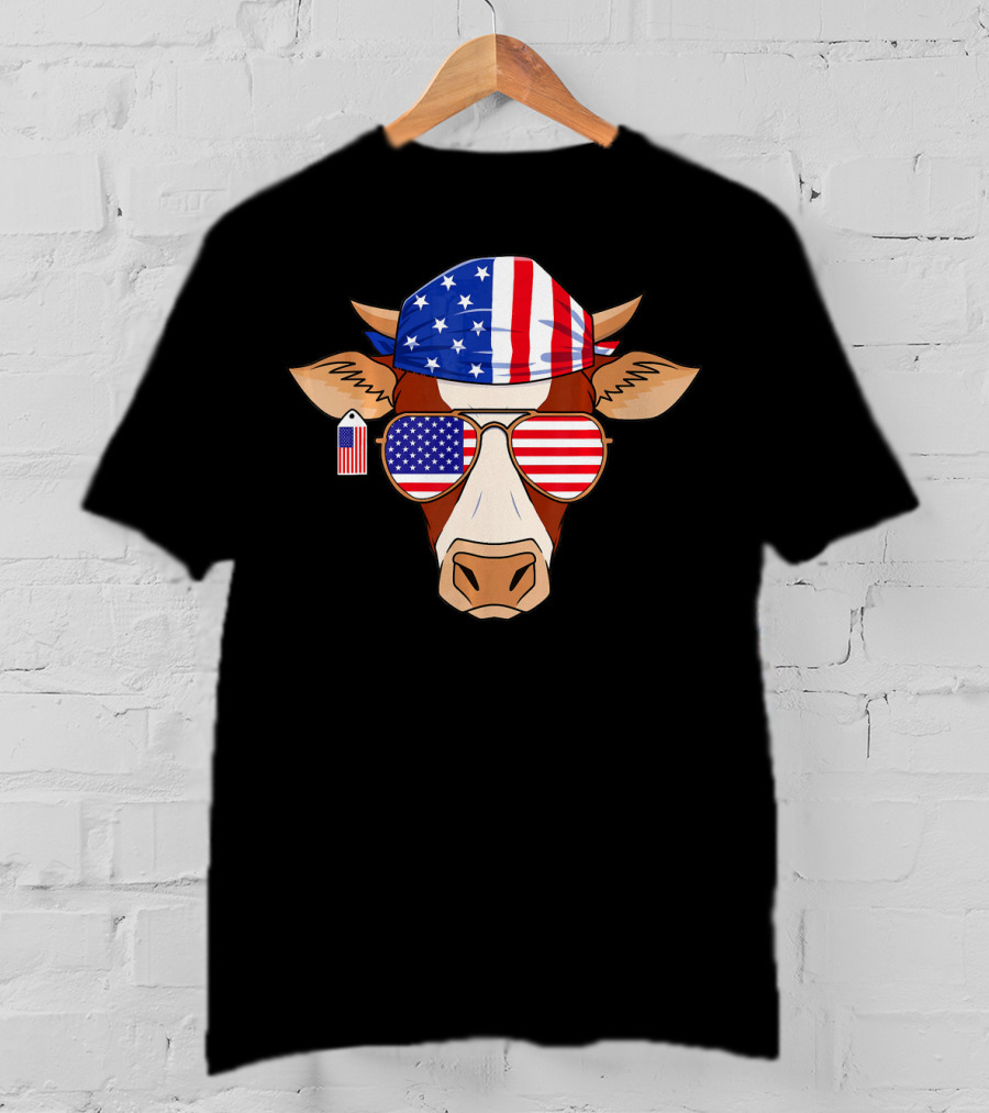 Cow Wearing American Flag Bandana And Sunglasses Fourth Of July Patriotic American T-Shirt