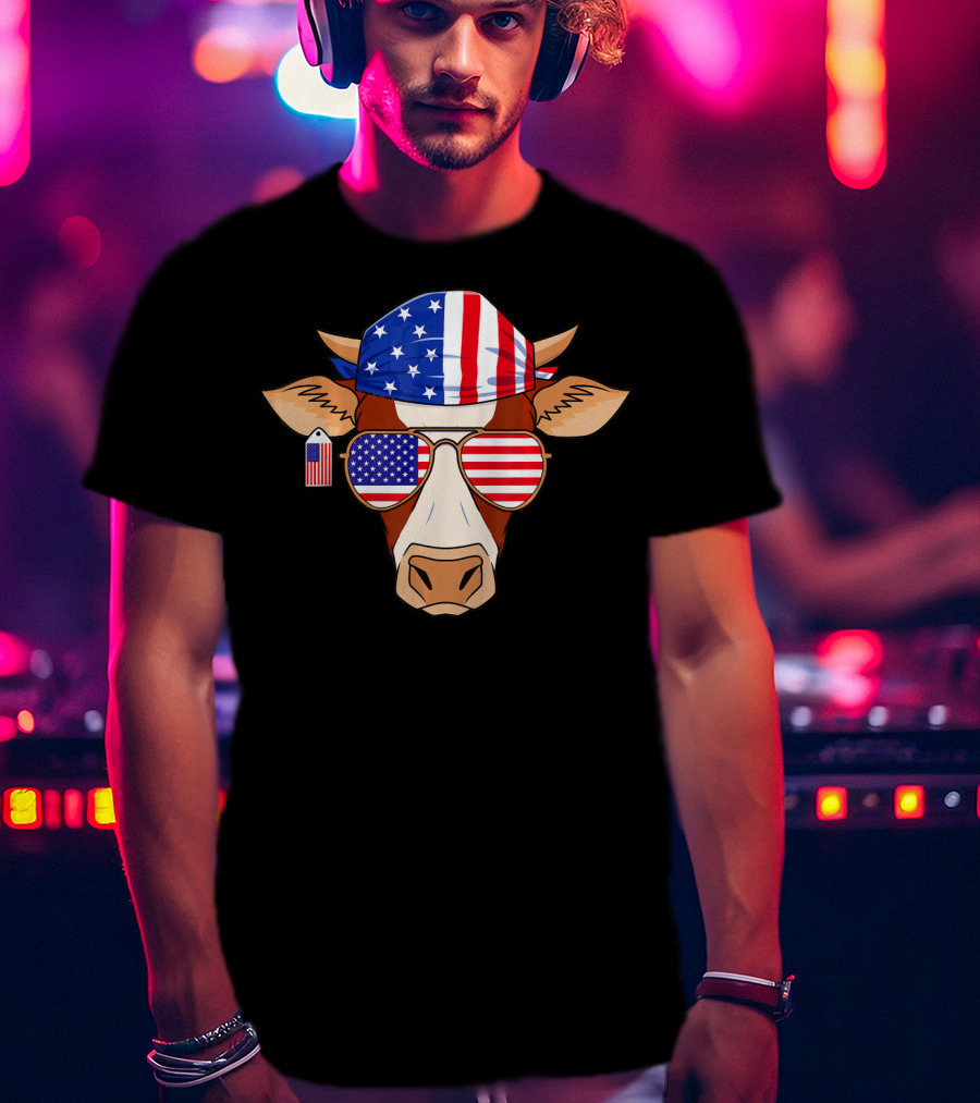 Cow Wearing American Flag Bandana And Sunglasses Fourth Of July Patriotic American T-Shirt