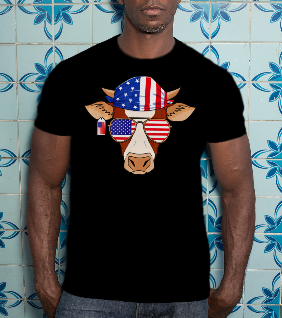 Cow Wearing American Flag Bandana And Sunglasses Fourth Of July Patriotic American T-Shirt