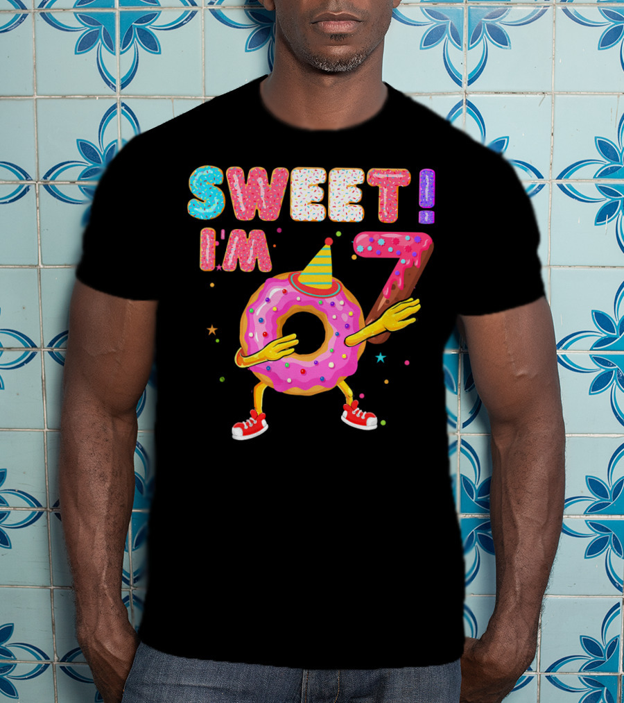 Sweet I'm 7 Birthday Donut Party Hat Fun T-Shirt