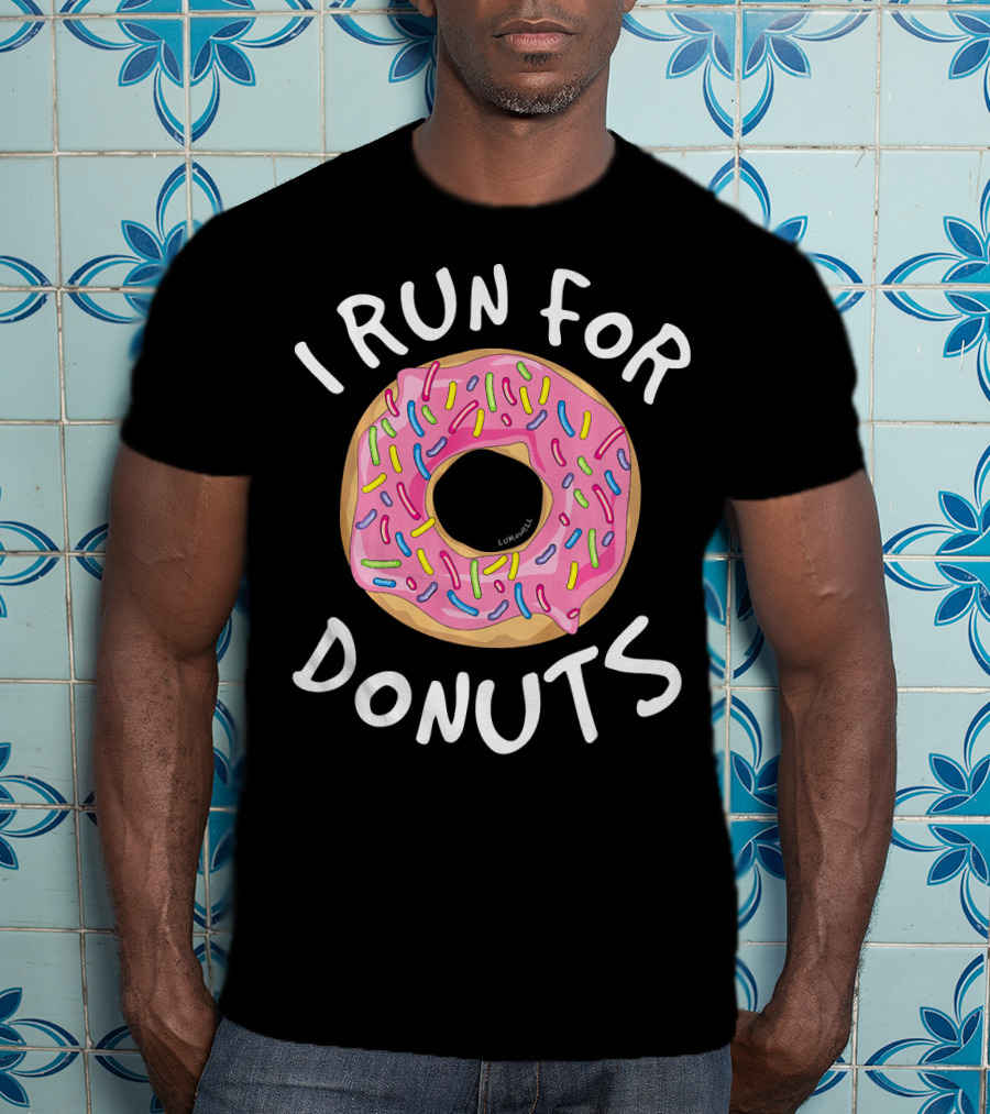 I Run For Donuts Funny Donut Illustration With Sprinkles T-Shirt