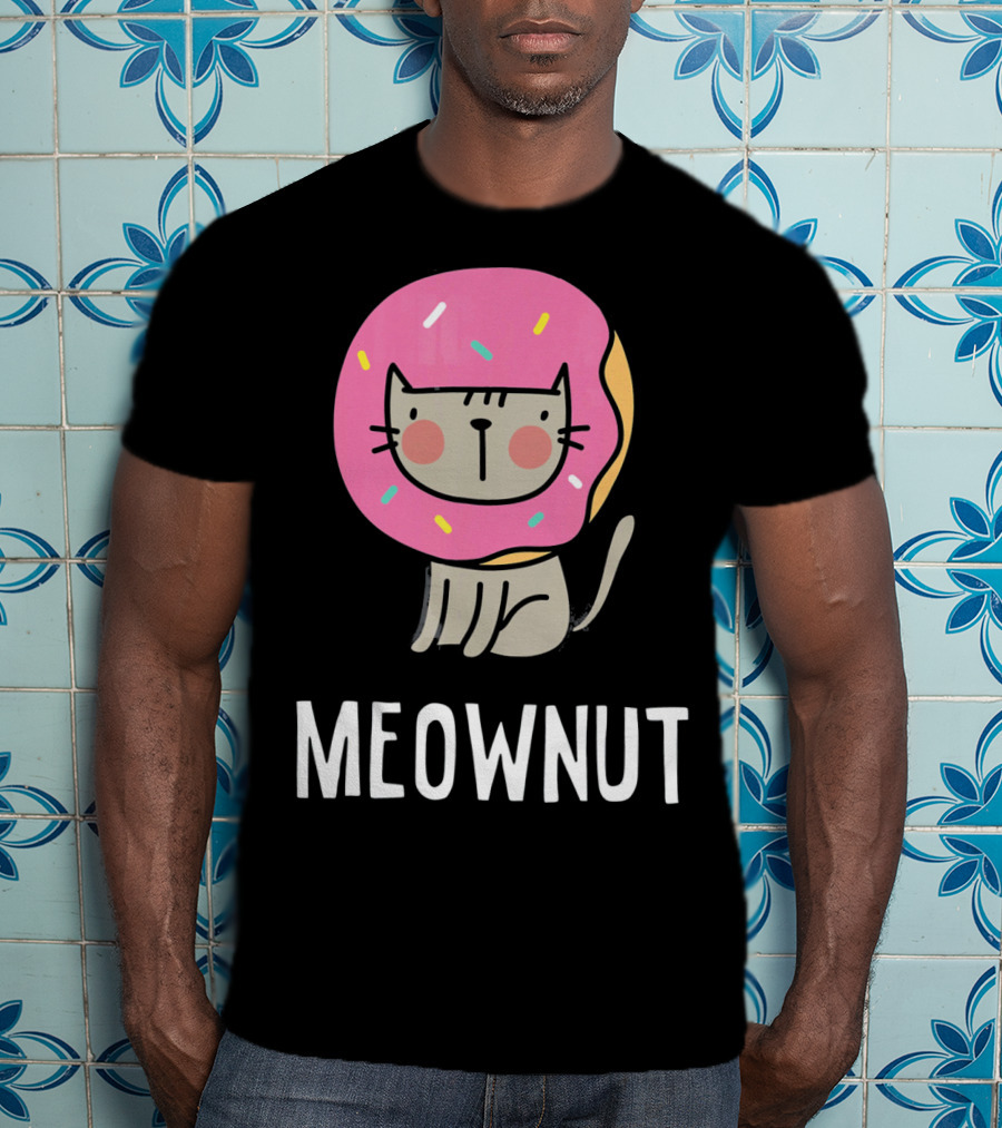 Cute Donut Cat Pun Meownut Funny Meownut T-Shirt