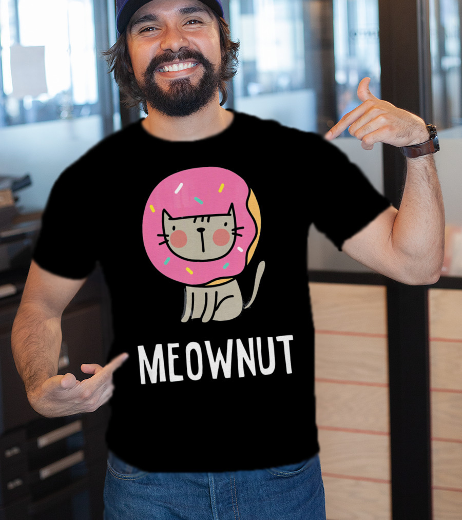 Cute Donut Cat Pun Meownut Funny Meownut T-Shirt