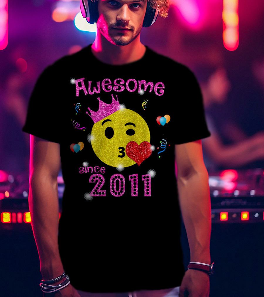 Awesome Emoji Birthday Since 2011 7 Years Old T-Shirt