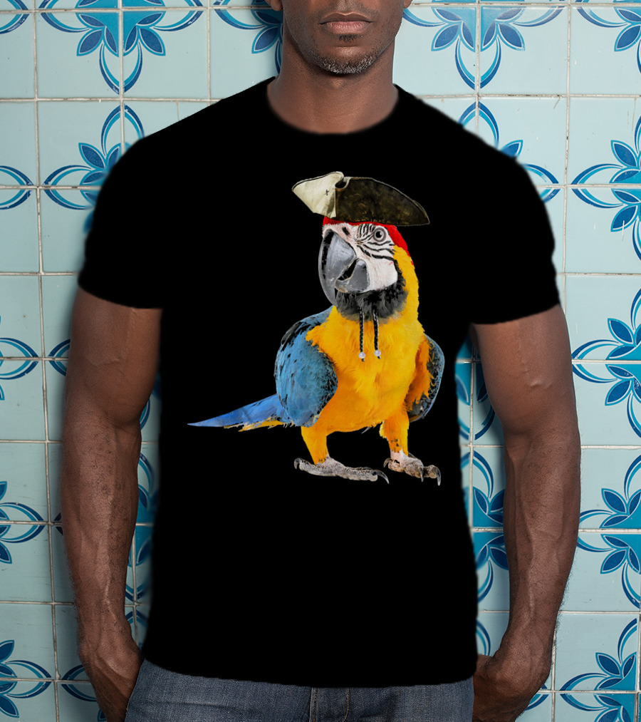 Parrot Of The Caribbean Bird Pirate Hall Macaw With Tricorn Hat T-Shirt