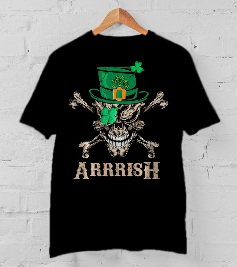ARRRISH Skull In Irish Pirate Style With Shamrock Hat T-Shirt