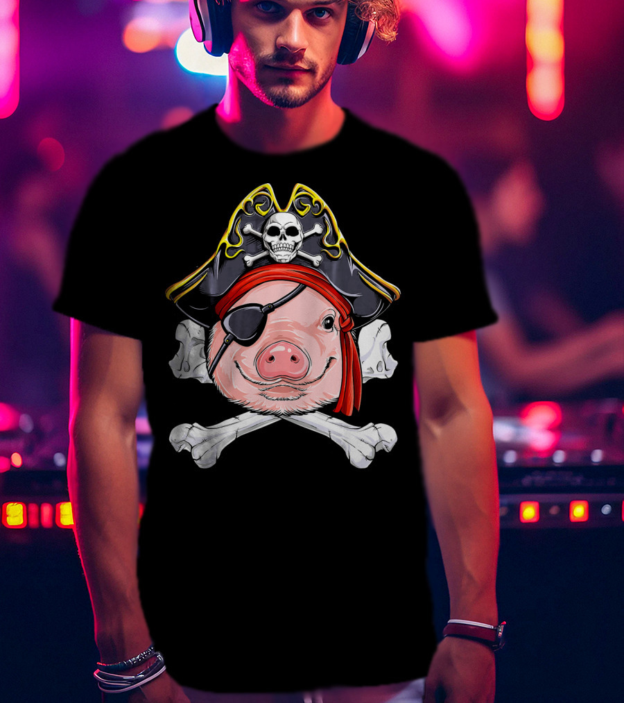 Pig Pirate Jolly Roger Flag Skull Eyepatch Crossbones Hat T-Shirt