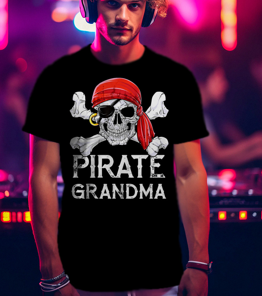 Pirate Grandma Skull With Red Bandana And Crossbones T-Shirt
