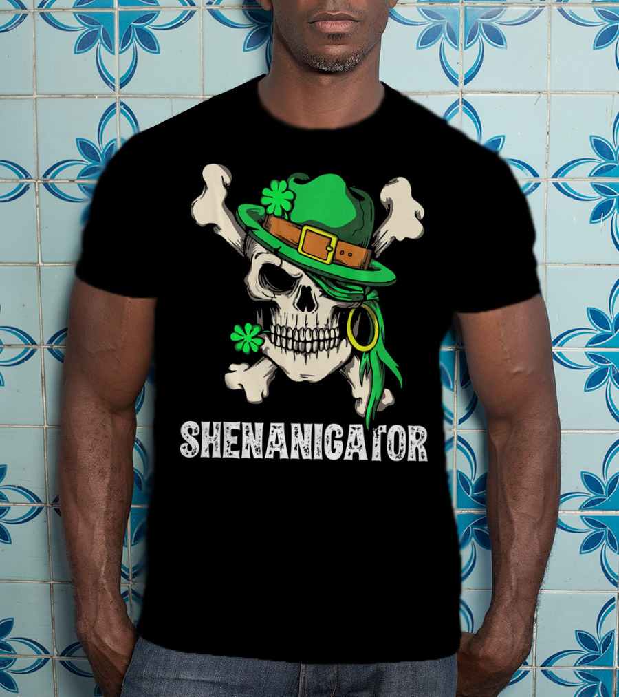 Shenanigator Skull With Irish Hat And Shamrocks For St Patrick's Day T-Shirt