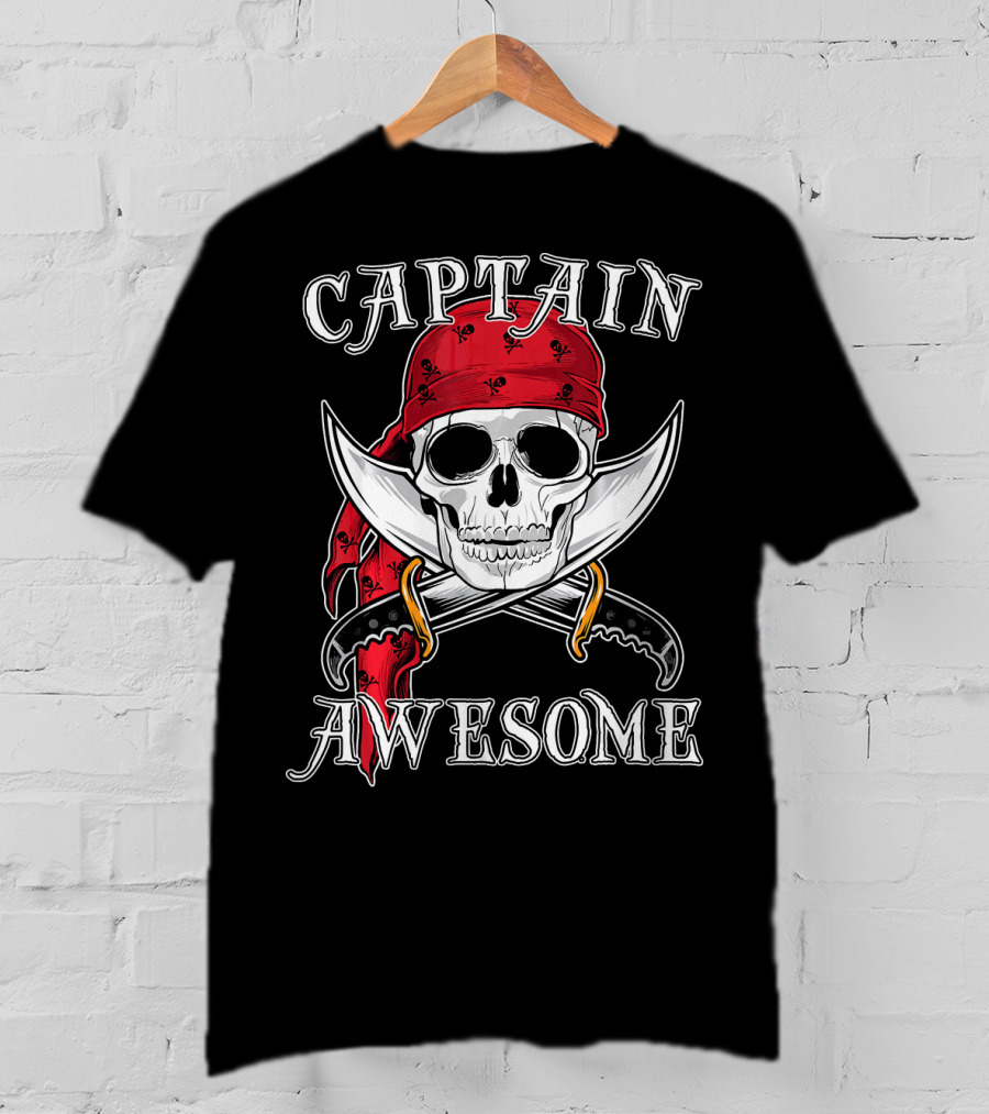 Captain Awesome Skull Pirate With Red Bandana And Swords Halloween T-Shirt