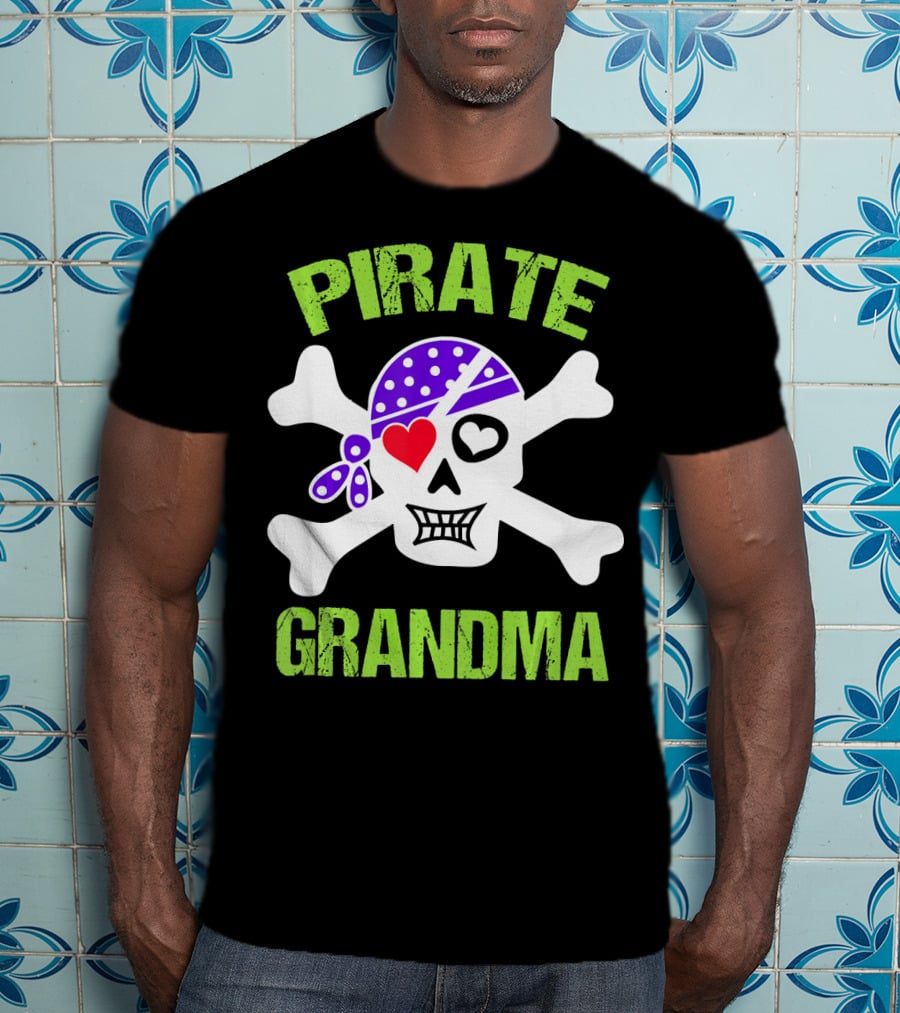 Pirate Grandma Skull With Bandana And Heart Eye T-Shirt