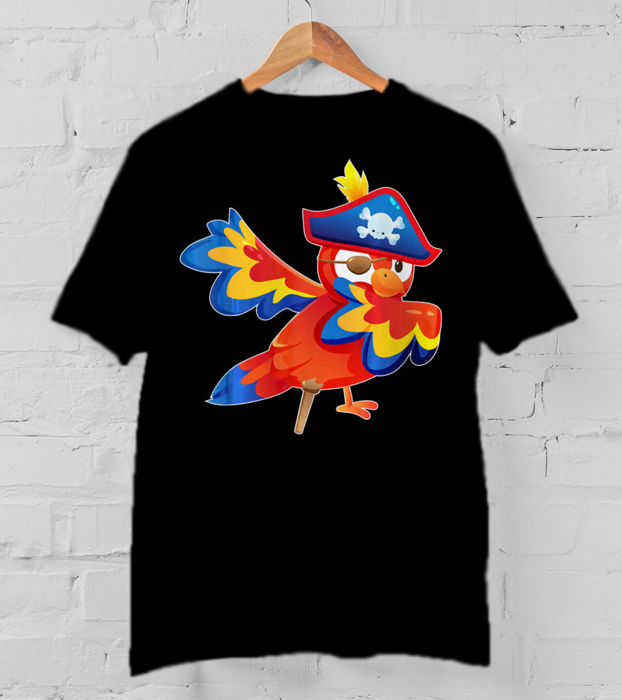 Cute Pirate Parrot Bird Halloween Costume Pirate Hat Skull T-Shirt