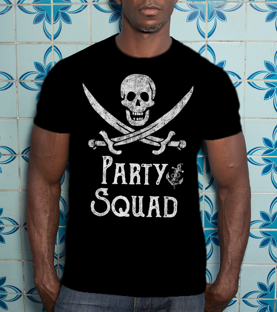 Vintage Pirate Skull Sword Party Squad Birthday Bach T-Shirt