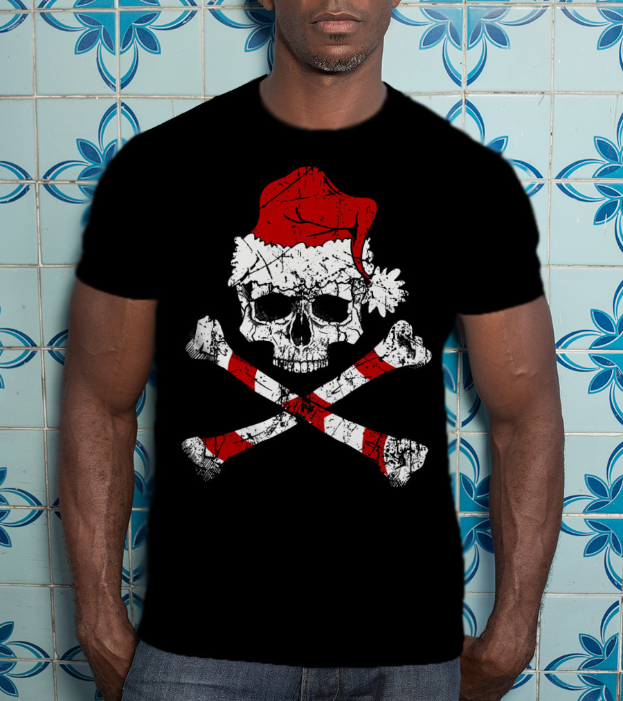 Pirate Christmas Skull With Santa Hat And Candy Cane Crossbones T-Shirt