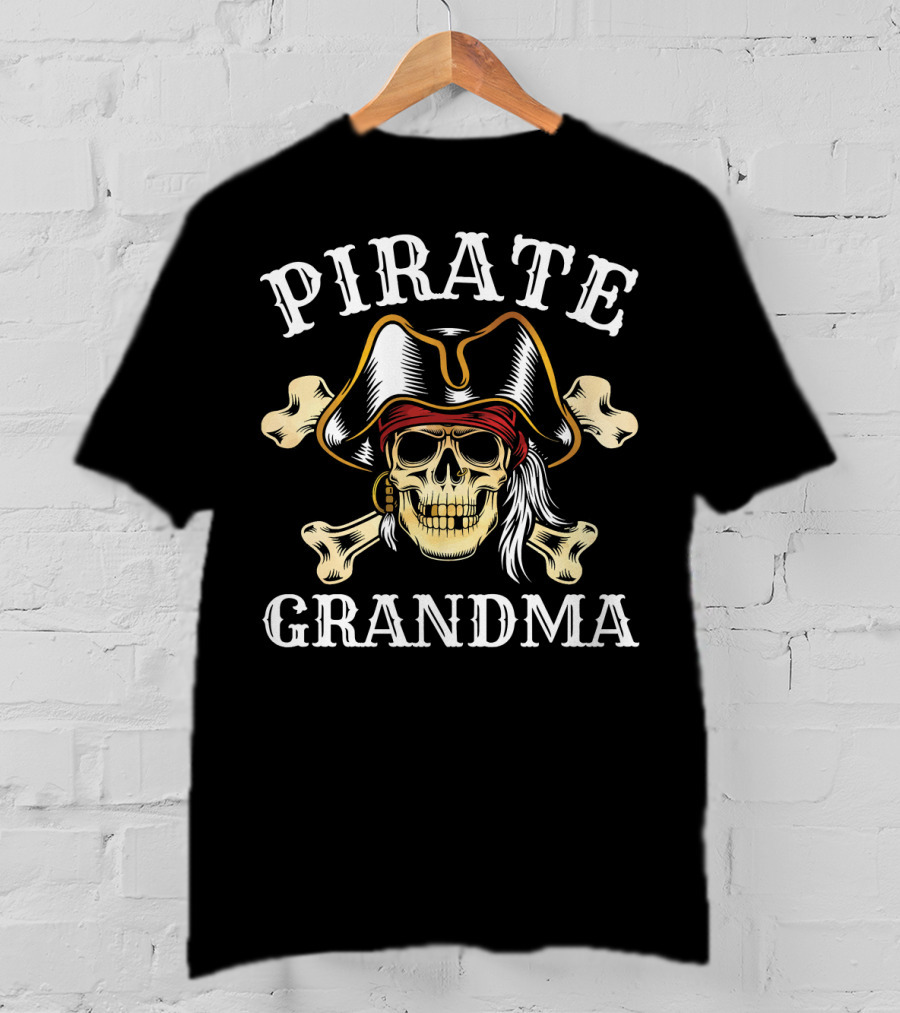 Pirate Grandma Skull And Crossbones T-Shirt