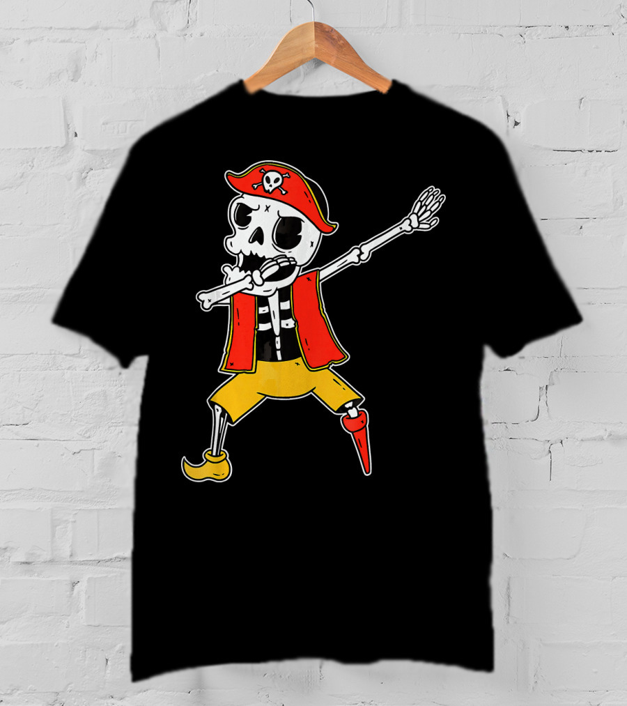 Dabbing Skeleton Pirate Skull And Crossbones Hat T-Shirt