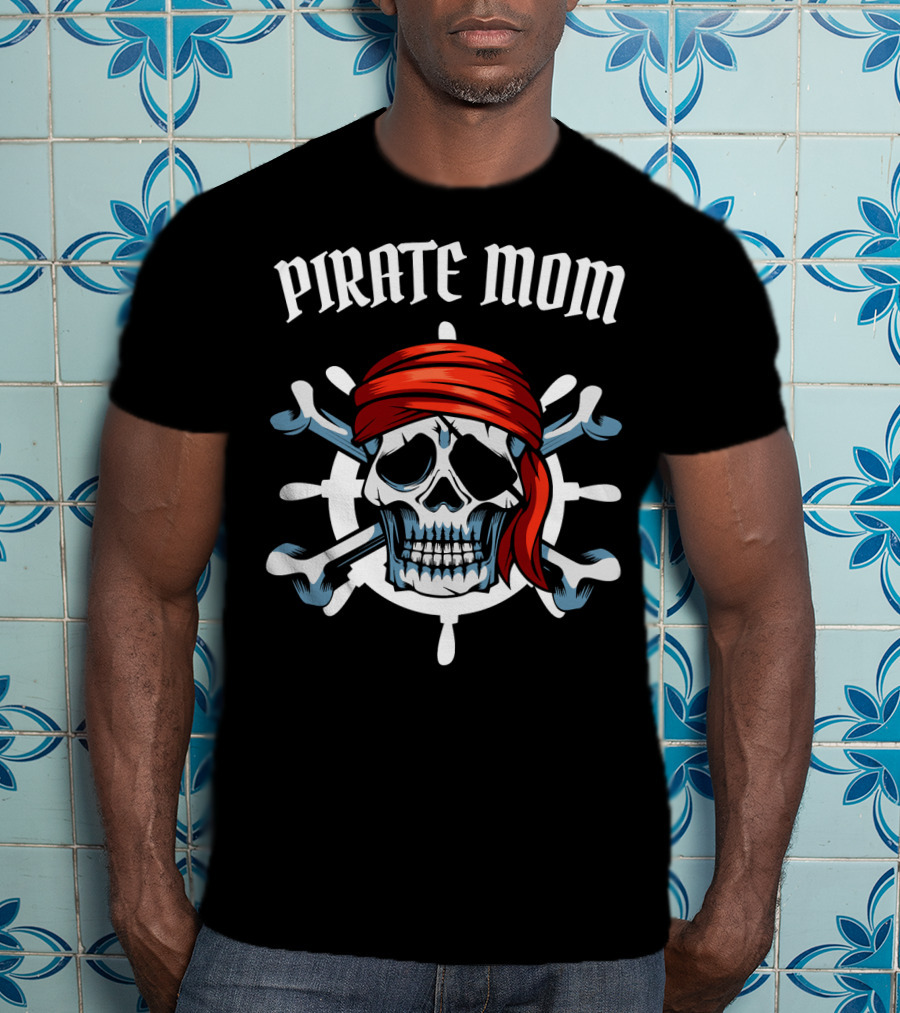 PIRATE MOM Skull Head Crossbones Red Bandana T-Shirt