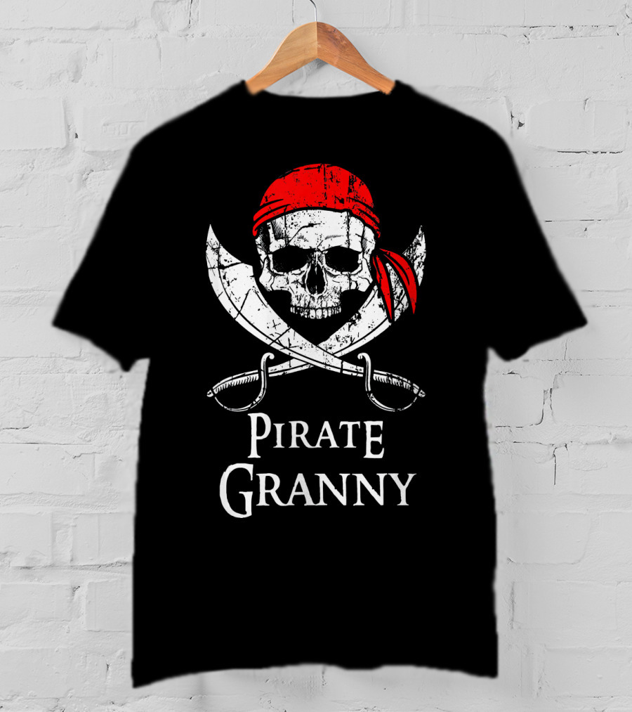 Pirate Granny Skull Red Bandana Crossed Swords T-Shirt