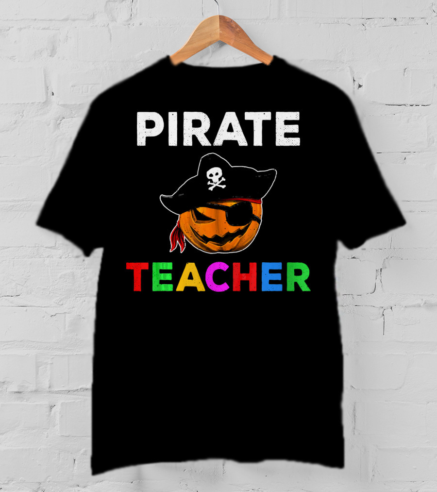 Pirate Teacher Halloween Pumpkin Skull Party T-Shirt