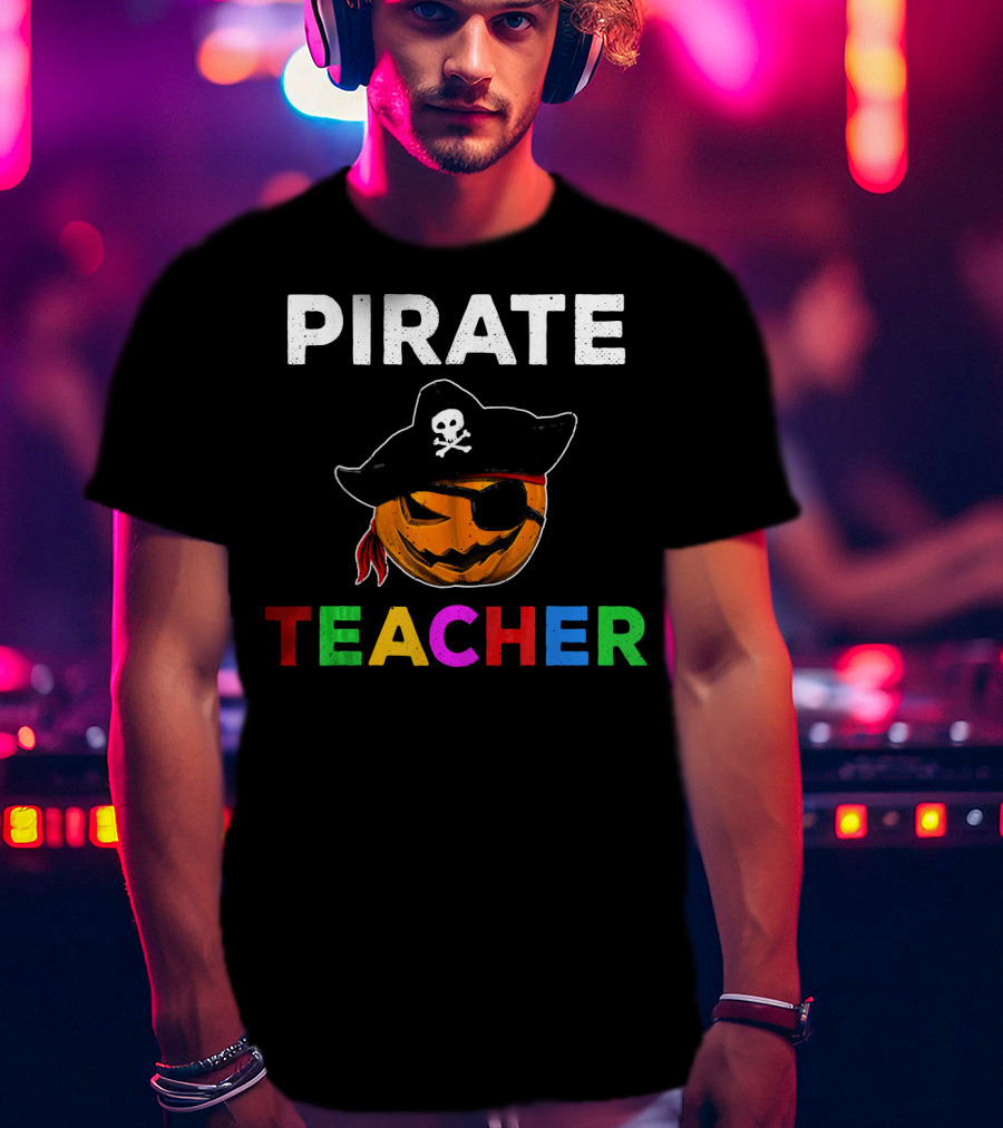 Pirate Teacher Halloween Pumpkin Skull Party T-Shirt