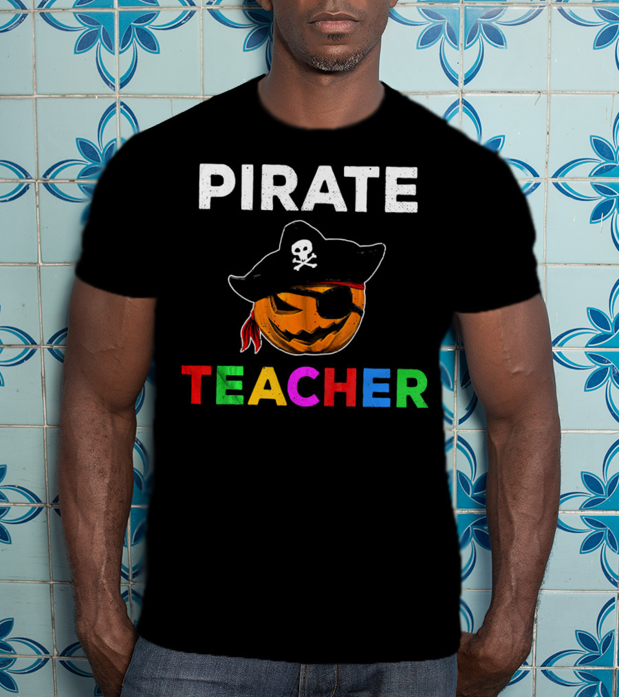Pirate Teacher Halloween Pumpkin Skull Party T-Shirt