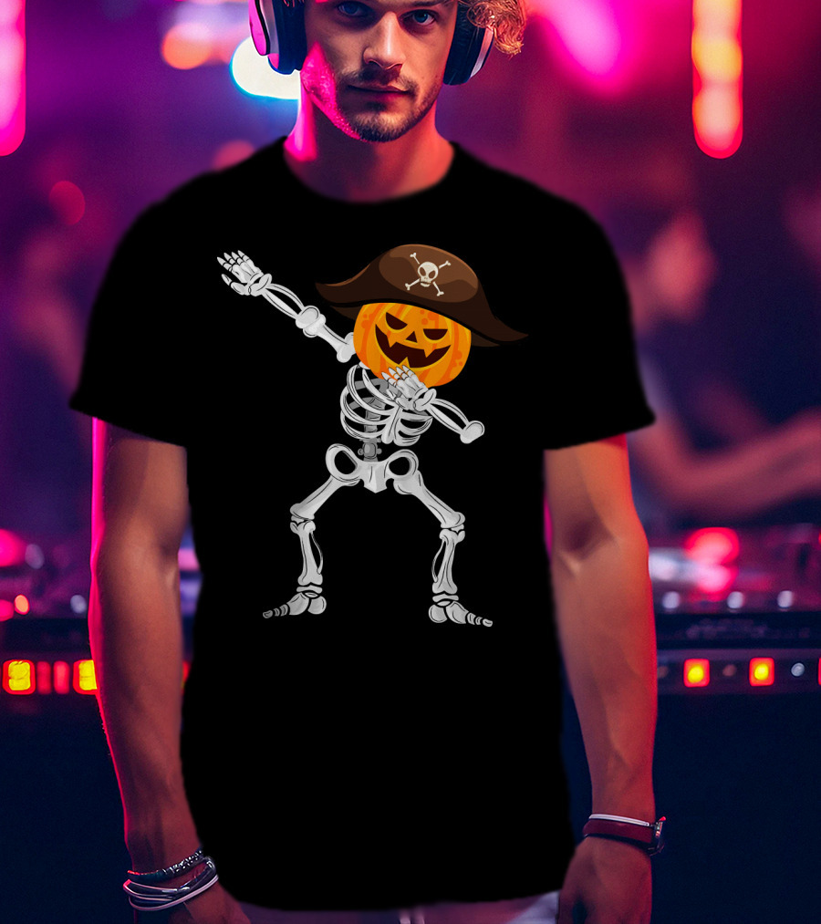 Skeleton Dabbing Pirate Pumpkin Halloween T-Shirt