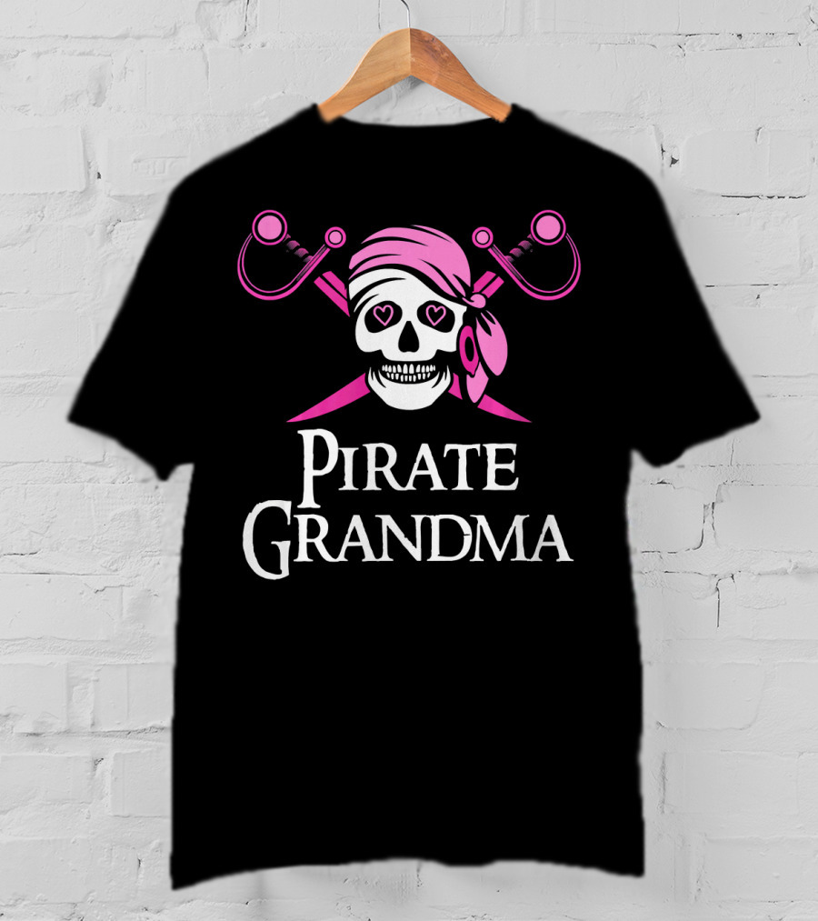 Pirate Grandma Pink Skull And Crossbones T-Shirt