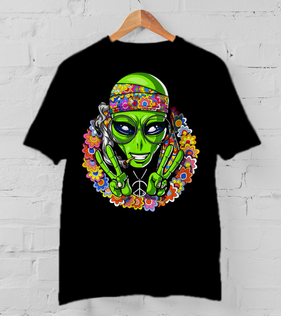 Hippie Alien Peace Sign Psychedelic Flowers Smoking Groovy T-Shirt