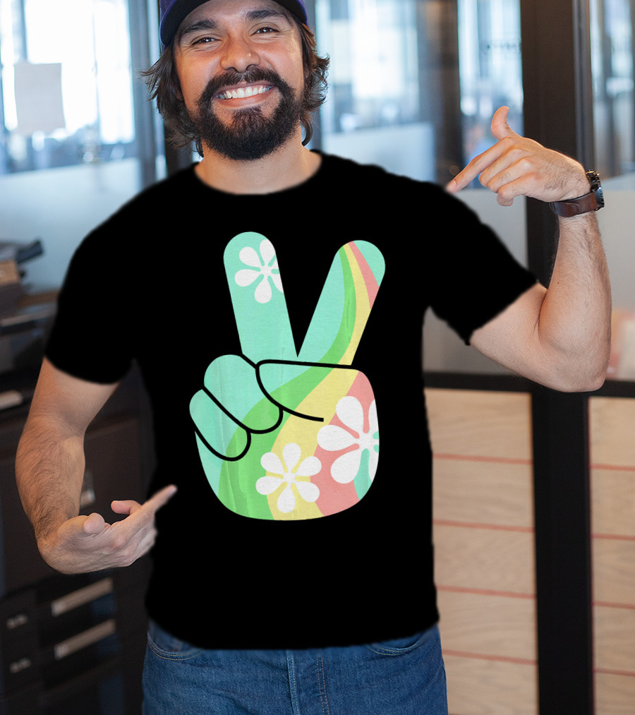 Retro Vintage Peace Sign Hippie 70s Flower Power Vibes T-Shirt