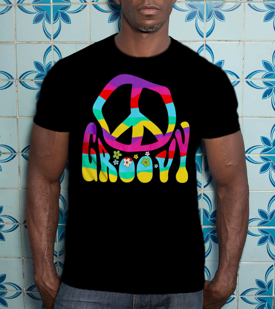 Groovy Rainbow Colorful Peace Sign Symbol With Flowers 60s 70s T-Shirt