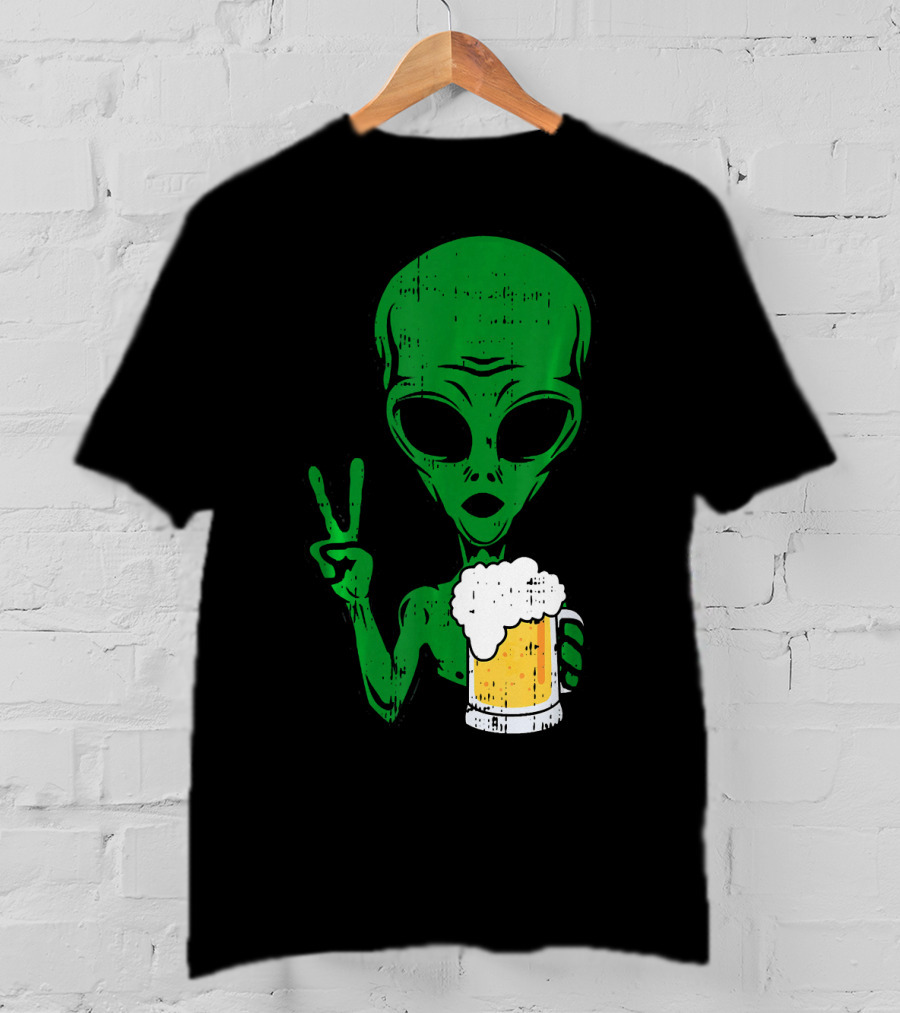 Area 51 Alien Peace Sign Drinking Beer T-Shirt