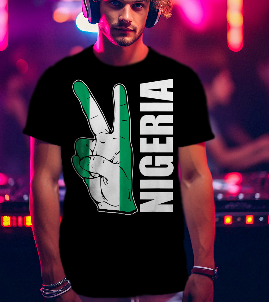 Nigerian Pride Peace Gesture With Nigeria Flag Colors And Nigeria Text T-Shirt