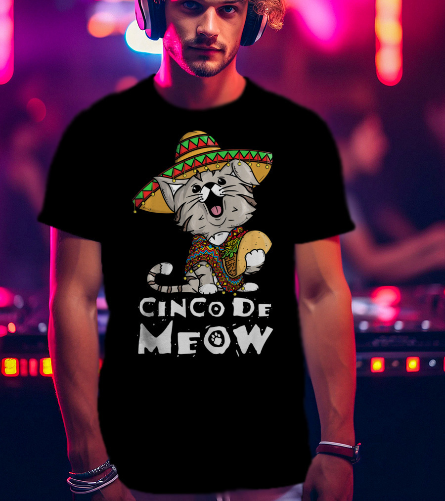 Cinco De Meow Sombrero Cat Holding Taco T-Shirt