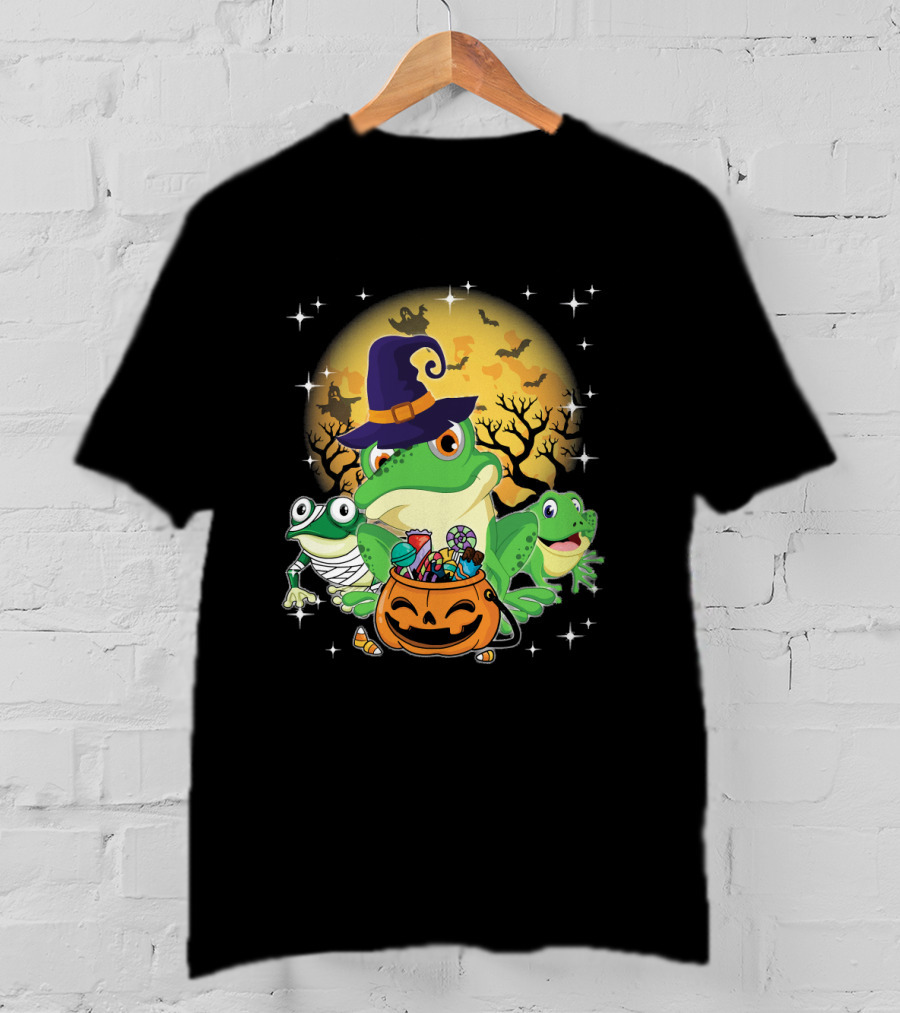 Three Frogs Mummy Witch Moon Ghosts Halloween Pumpkin T-Shirt