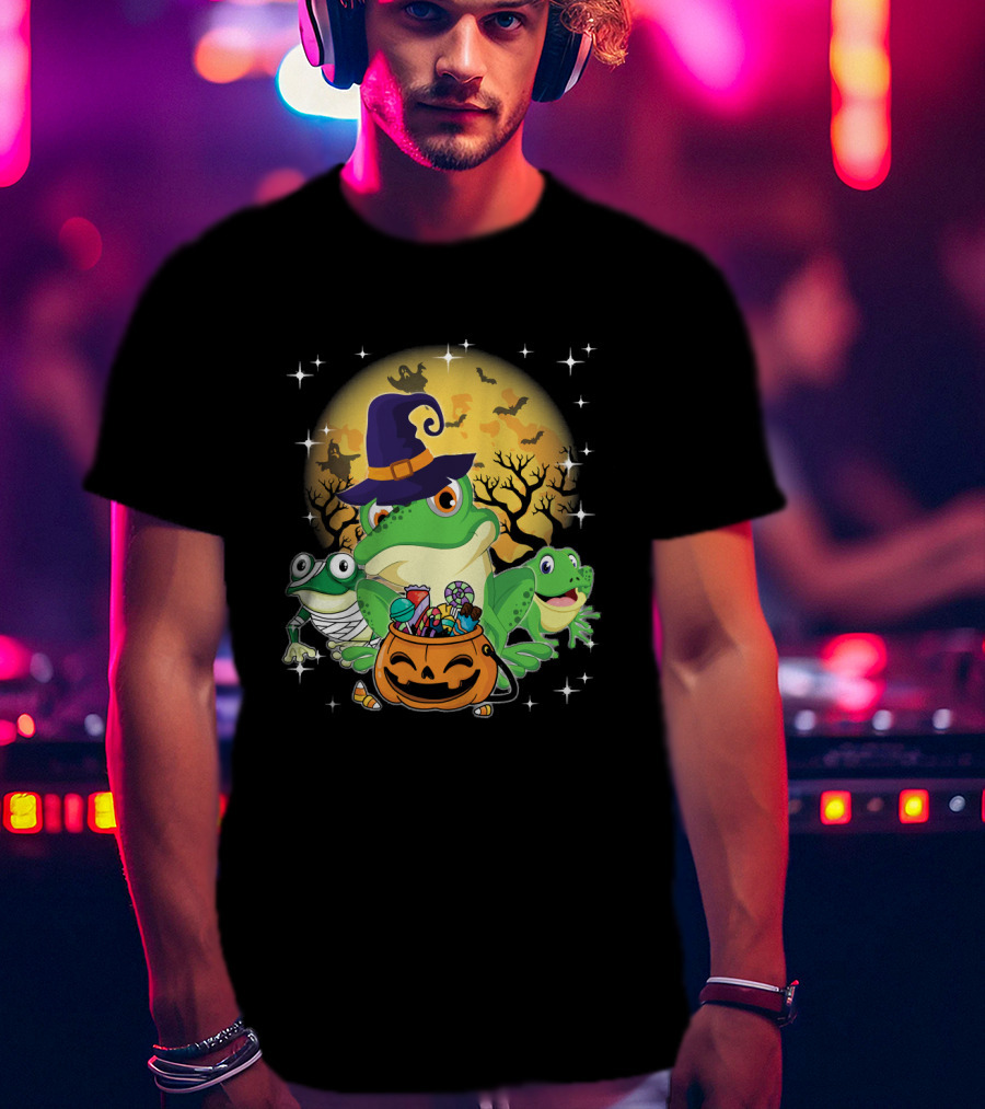 Three Frogs Mummy Witch Moon Ghosts Halloween Pumpkin T-Shirt