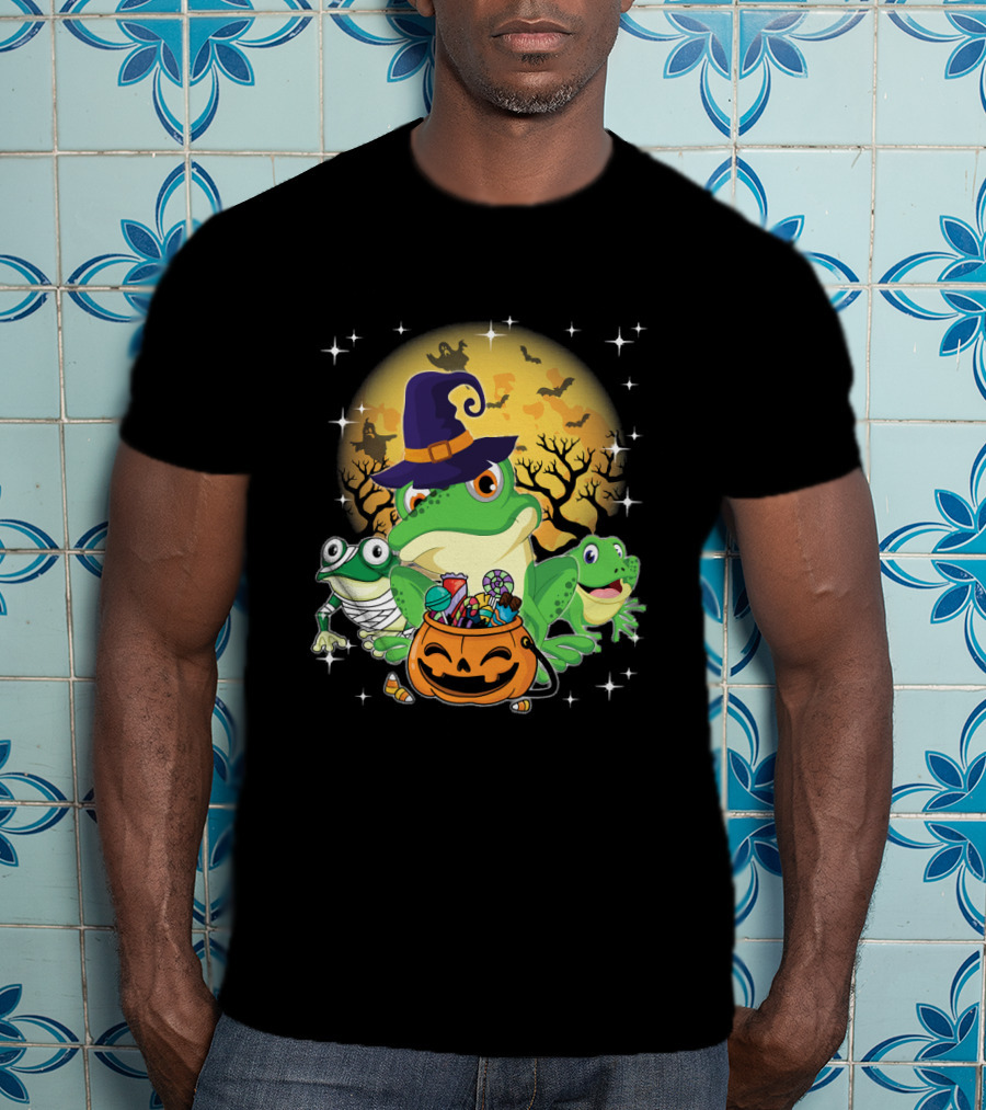 Three Frogs Mummy Witch Moon Ghosts Halloween Pumpkin T-Shirt