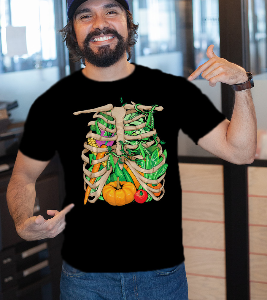 Cool Vegetable Skeleton Halloween Costume Vegetables Ribs Pumpkin Peas Corn Carrot T-Shirt