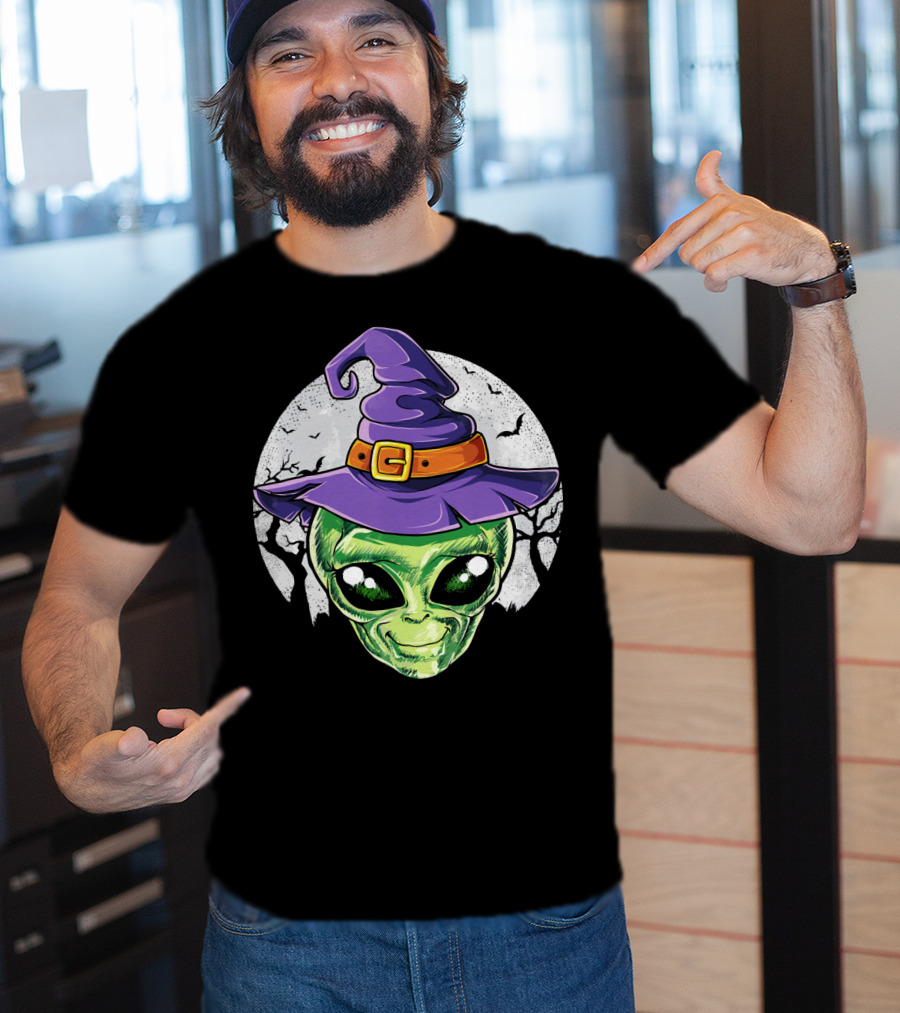 Alien Witch Hat With Moon And Bats T-Shirt