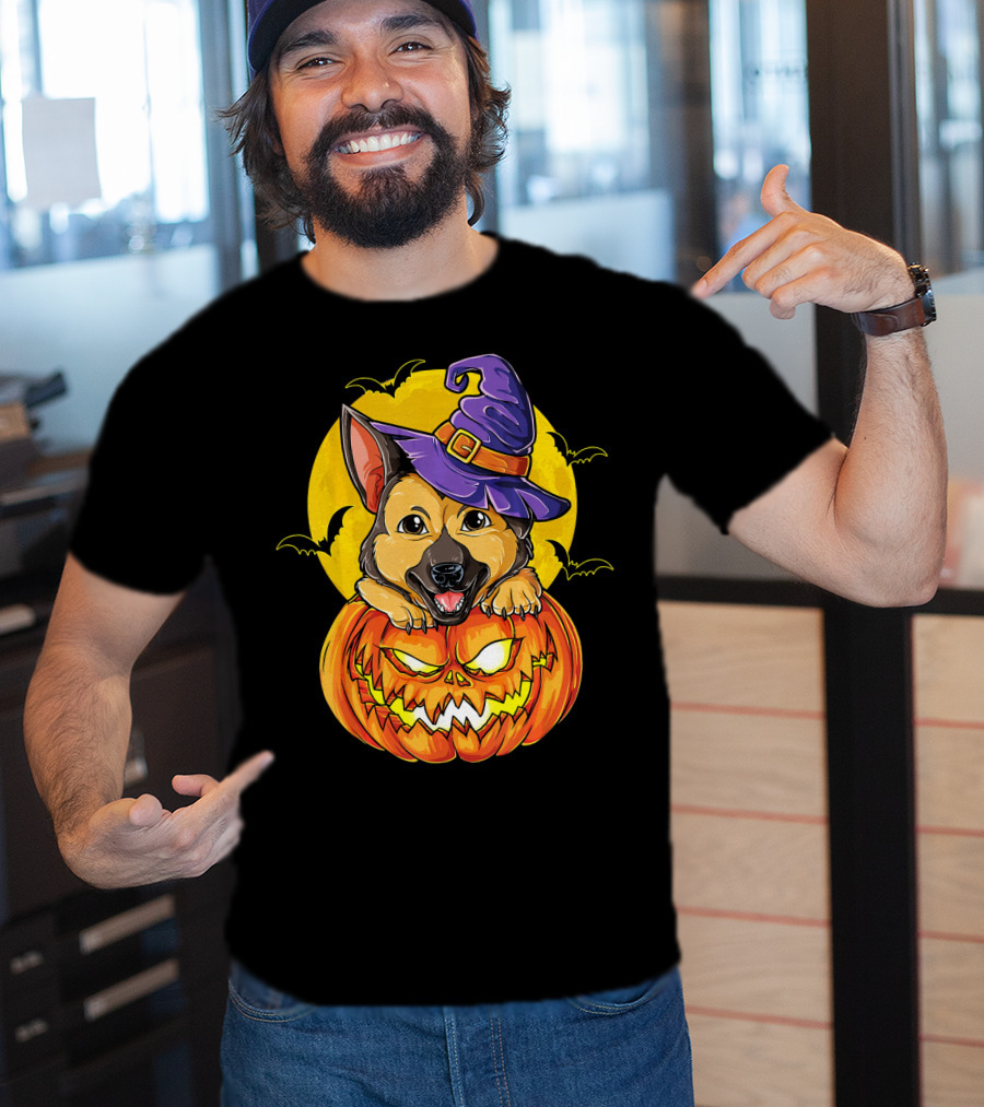 German Shepherd Pumpkin With Witch Hat And Bats T-Shirt