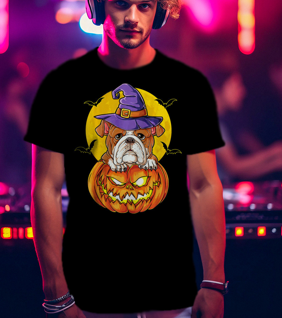 English Bulldog Halloween Witch Pumpkin Moon T-Shirt