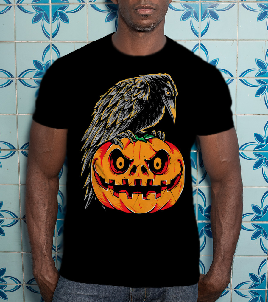 Creepy Black Raven Perched On Retro Vintage Pumpkin Halloween T-Shirt