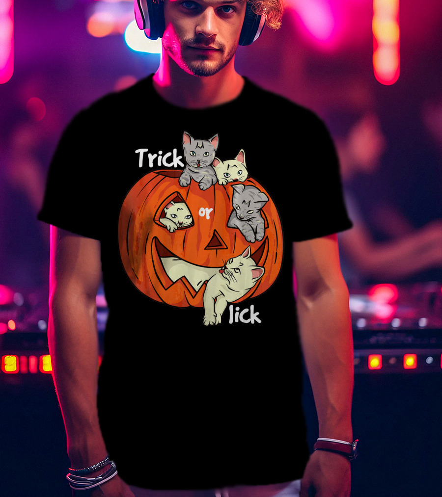 Trick Or Lick Cats In Carved Pumpkin Funny Cat T-Shirt