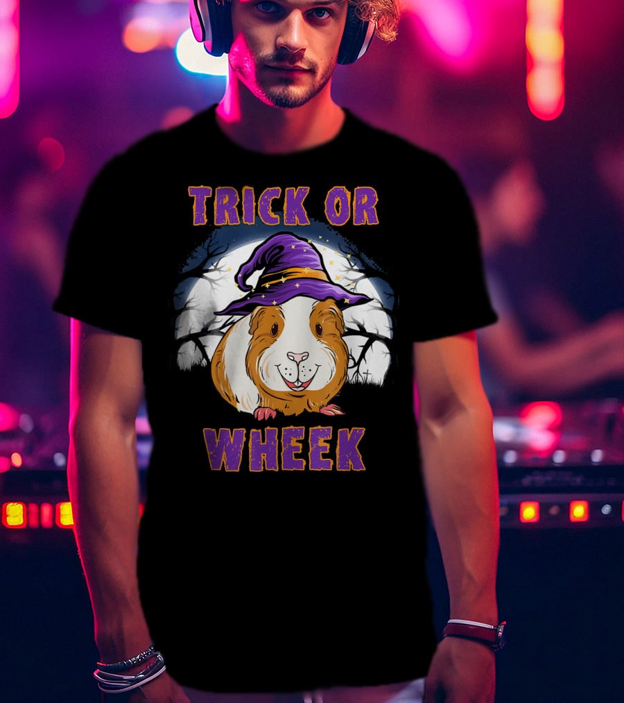 Trick Or Wheek Halloween Guinea Pig With Witch Hat And Moon Background T-Shirt