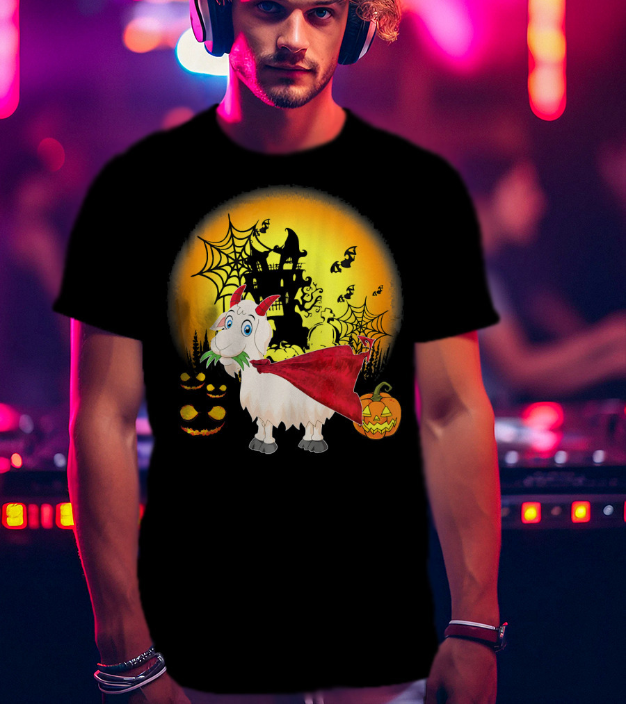 Funny Goat Halloween Cape Haunted House Pumpkins Spooky Night T-Shirt