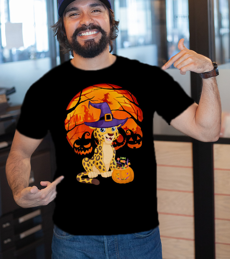 Halloween Costume Leo Witch Hat Leopard Jack-o'-Lantern Moon Shadows T-Shirt